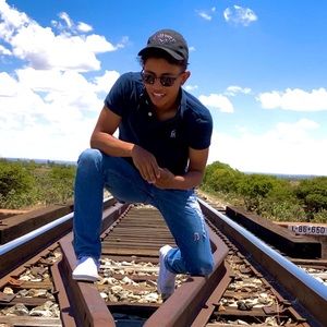 Meet your Posher, Jairo